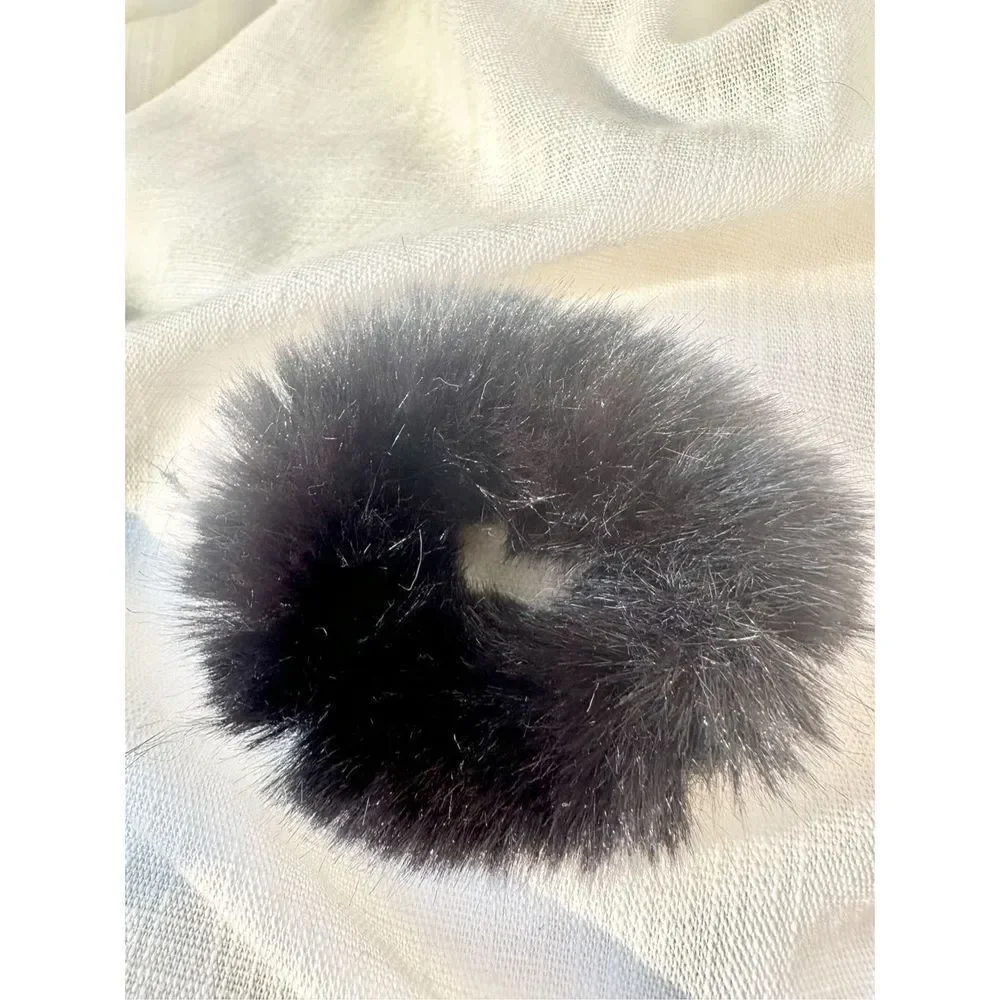 Black faux fur hair tie scrunchie